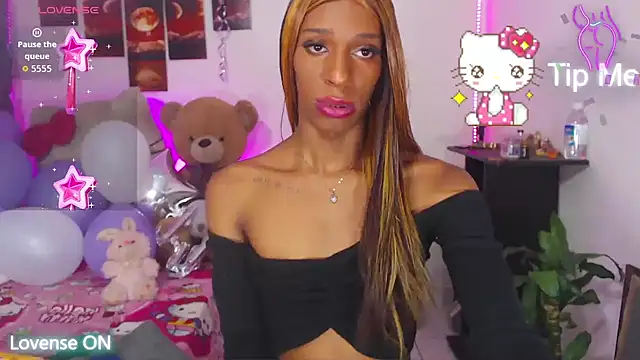 lucianadolll online show from April 23, 2026, 5:03 am