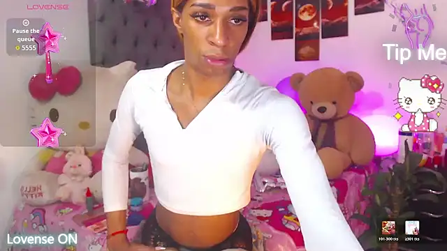 lucianadolll online show from April 24, 2026, 1:18 am