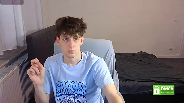 cutie guys online show from July 31, 2026, 8:28 pm
