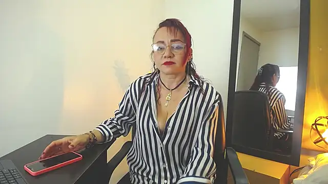 Lupiita223 online show from February 20, 2026, 12:51 pm