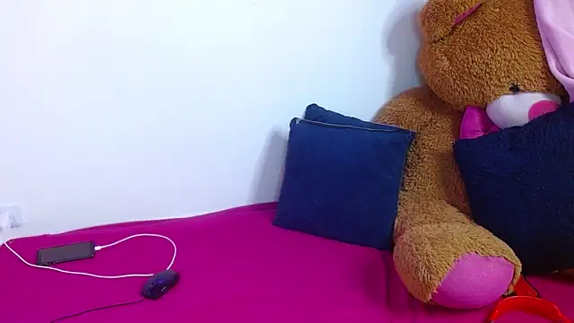 sophia cute1 1 online show from September 29, 2025, 11:27 am