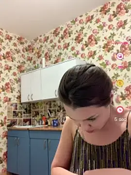 MiraMiss online show from June 9, 2026, 5:03 pm