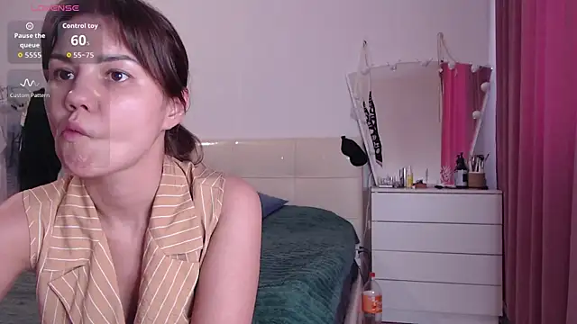 MiraMiss online show from July 20, 2026, 8:54 am