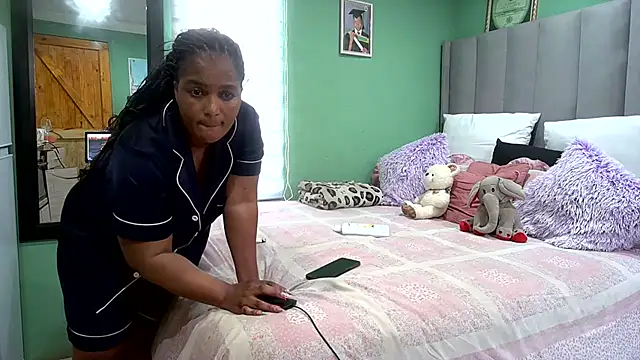 SexyEbony37X online show from April 23, 2026, 12:29 pm
