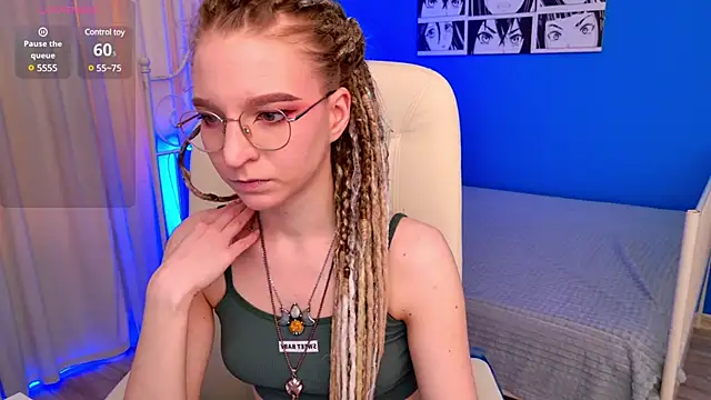 VioletShine online show from March 9, 2025, 9:35 am