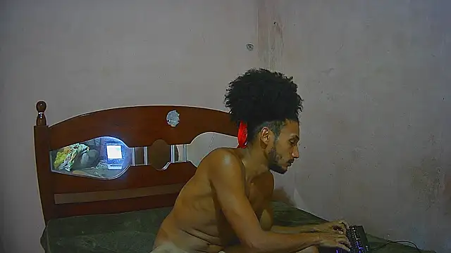 SkinnyLatinMan online show from December 3, 2024, 11:07 am