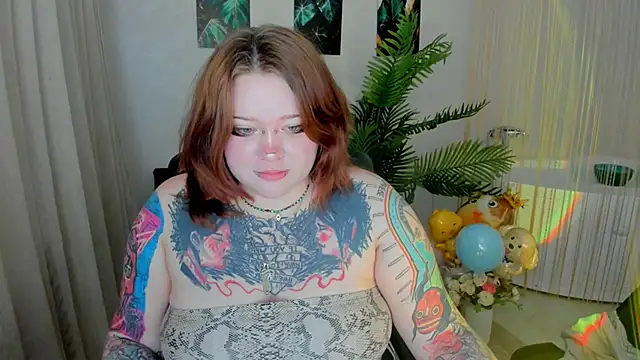 MoonLghte online show from April 23, 2026, 7:59 pm