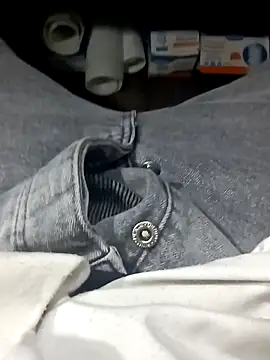 Steve98768 online show from December 25, 2024, 5:15 pm