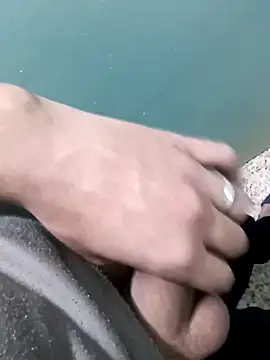 Steve98768 online show from December 5, 2024, 2:15 am