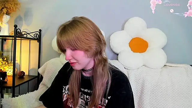 EvaStevs online show from February 16, 2025, 11:28 pm