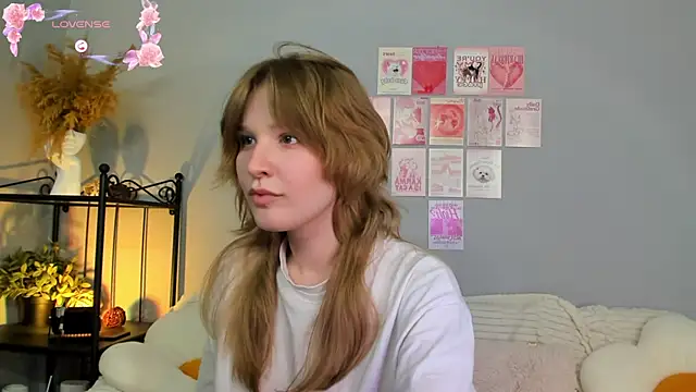 EvaStevs online show from March 9, 2025, 12:00 am