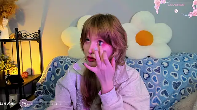 EvaStevs online show from February 9, 2025, 8:45 pm