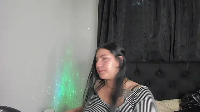 jenifer  power10 online show from November 6, 2025, 8:24 pm