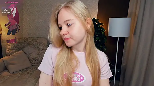 OdelinaFicken online show from March 16, 2025, 8:43 am