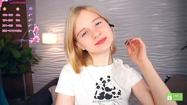 OdelinaFicken online show from November 29, 2025, 4:12 am