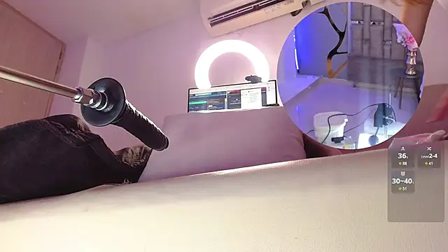 OliviaHalley online show from November 29, 2025, 2:17 pm