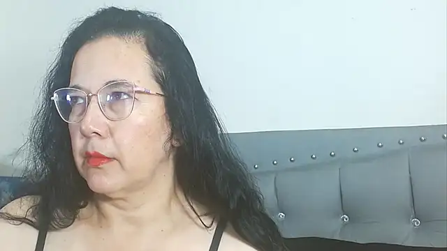 maturepriscila online show from June 26, 2026, 1:17 pm