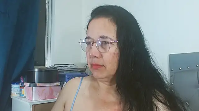 maturepriscila online show from August 3, 2026, 12:22 pm