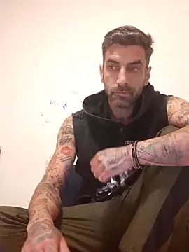 Snapshot of Italian69am chatting on April 12, 2026, 8:06 am Italian69am online show from April 12, 2026, 8:06 am