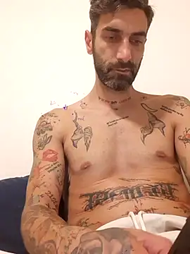 Snapshot of Italian69am chatting on September 27, 2025, 2:45 pm Italian69am online show from September 27, 2025, 2:45 pm