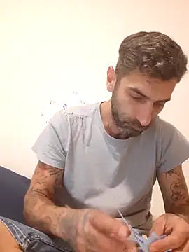 Snapshot of Italian69am chatting on September 22, 2025, 3:51 pm Italian69am online show from September 22, 2025, 3:51 pm