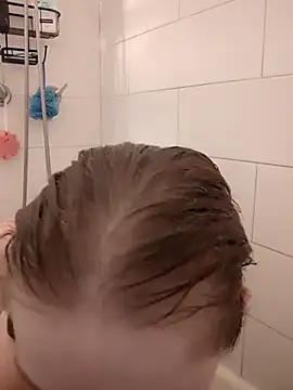 Snapshot of LilyFoxxx chatting on July 15, 2026, 5:14 am LilyFoxxx online show from July 15, 2026, 5:14 am
