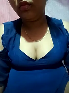 Super-Couple online show from March 10, 2026, 11:42 pm