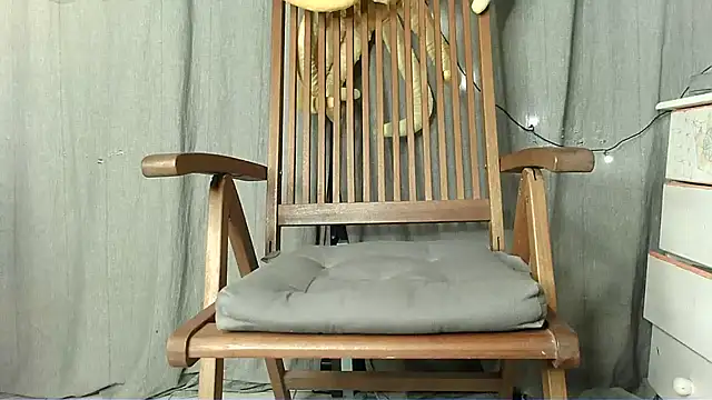 Skinnyshiny boy online show from January 15, 2025, 5:08 am