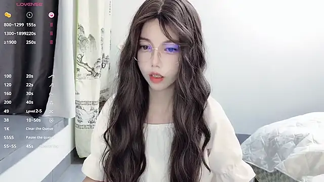 Snapshot of Yuki_111 chatting on December 11, 2024, 9:30 am Yuki 111 online show from December 11, 2024, 9:30 am