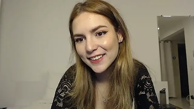 Snapshot of cloesweetdreams chatting on January 31, 2025, 4:47 am cloesweetdreams online show from January 31, 2025, 4:47 am