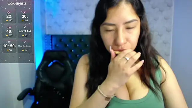 Sofi hot 4m online show from October 15, 2025, 1:30 pm