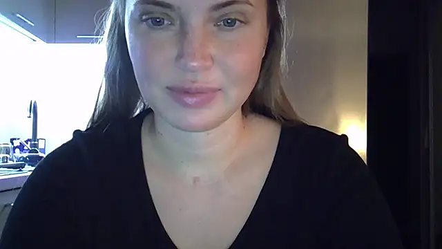 Lucky Anna online show from February 3, 2026, 9:09 pm