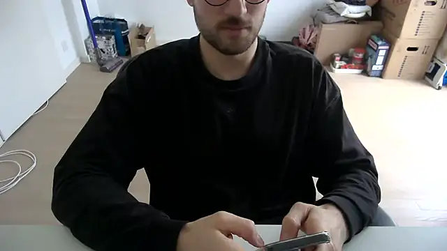 Snapshot of taallguyy_196 chatting on February 12, 2026, 3:01 pm taallguyy 196 online show from February 12, 2026, 3:01 pm