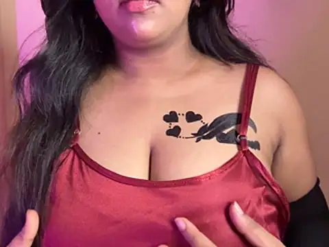 wildestcouplee online show from July 15, 2026, 7:10 pm