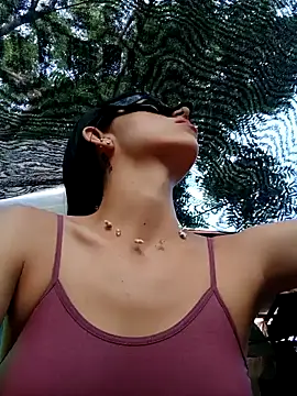 Snapshot of Estrella-Wicked chatting on December 31, 2024, 12:04 pm Estrella-Wicked online show from December 31, 2024, 12:04 pm