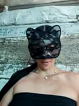 Snapshot of Estrella-Wicked chatting on December 16, 2024, 6:49 pm Estrella-Wicked online show from December 16, 2024, 6:49 pm