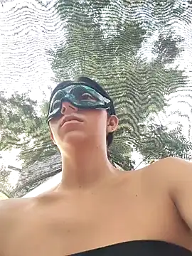 Snapshot of Estrella-Wicked chatting on January 3, 2025, 10:19 pm Estrella-Wicked online show from January 3, 2025, 10:19 pm