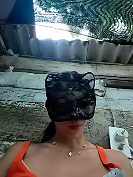 Snapshot of Estrella-Wicked chatting on December 17, 2024, 12:00 pm Estrella-Wicked online show from December 17, 2024, 12:00 pm