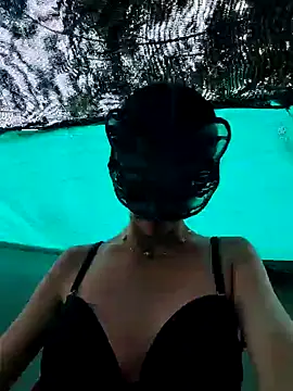 Snapshot of Estrella-Wicked chatting on December 13, 2024, 9:51 pm Estrella-Wicked online show from December 13, 2024, 9:51 pm