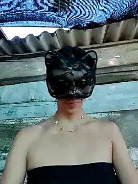 Snapshot of Estrella-Wicked chatting on December 9, 2024, 6:57 pm Estrella-Wicked online show from December 9, 2024, 6:57 pm