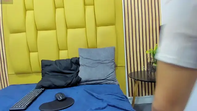 Snapshot of mikeegun chatting on March 3, 2025, 12:28 pm mikeegun online show from March 3, 2025, 12:28 pm