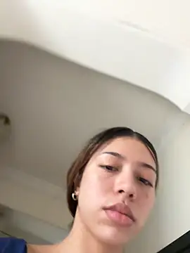 Aaliyah Salma online show from July 17, 2026, 7:33 pm
