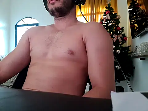 Snapshot of RyanRyan chatting on December 11, 2024, 2:00 pm RyanRyan online show from December 11, 2024, 2:00 pm