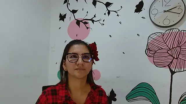 Snapshot of Benett_Lea chatting on December 18, 2024, 7:19 pm Benett Lea online show from December 18, 2024, 7:19 pm