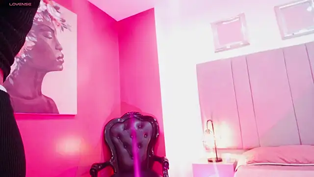 ILENAHEY online show from March 21, 2025, 12:17 pm