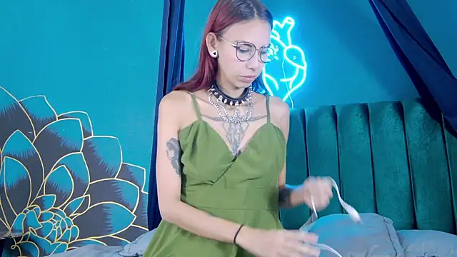 Lunamistyc online show from September 30, 2025, 8:48 pm