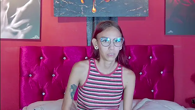 Lunamistyc online show from November 6, 2025, 7:40 pm