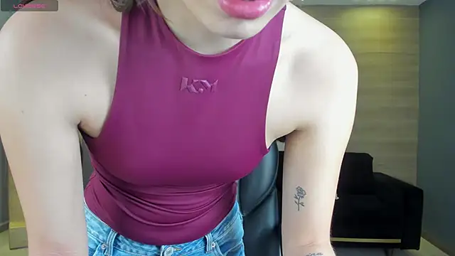 KaiaFerreira online show from October 12, 2025, 11:55 am