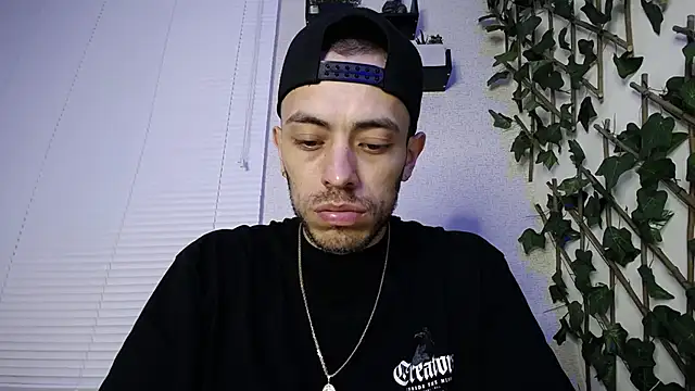 Snapshot of Jasson_kingg chatting on January 26, 2025, 1:09 am Jasson kingg online show from January 26, 2025, 1:09 am