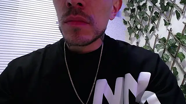 Snapshot of Jasson_kingg chatting on March 23, 2025, 3:32 am Jasson kingg online show from March 23, 2025, 3:32 am